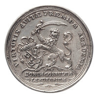 TMNK 00224
<br/>
Promotie met de kap aan de Universiteit (Hogeschool 1575-) van Leiden
<br/>
<em>Republiek der Zeven Verenigde Nederlanden, Holland, provincie (1581-1795)</em>