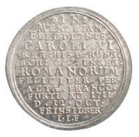 TMNK 01615
<br/>
Strooipenning bij de verkiezing van Karel III, koning van Spanje, tot Duits keizer (wordt Karel VI)
<br/>
<em>Duitse Rijk</em>