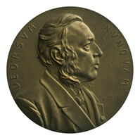 TMNK 03694
          <br/>
          Eerbetoon aan Sjoerd Anne Vening Meineszoon bij zijn tienjarig ambtsjubileum als burgemeester van Amsterdam
          <br/>
          <em>Nederland, Koninkrijk (1830-heden)</em>