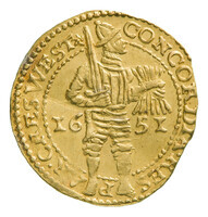 TMNK 05705
          <br/>
          Gouden dukaat uit West-Friesland
          <br/>
          <em>Republiek der Zeven Verenigde Nederlanden, Holland (West-Friesland), landschap (1573-1795)</em>