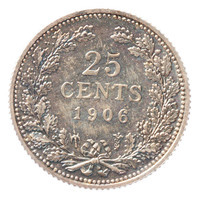 TMNK 05893
          <br/>
          Vijfentwintig cent (kwartje) uit Nederland op naam van koningin Wilhelmina (1890-1948)
          <br/>
          <em>Nederland, Koninkrijk (1830-heden)</em>