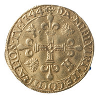 TMNK 06609
<br/>
Zonnekroon uit Gelre op naam van Karel V, keizer (1519-1556)
<br/>
<em>Gelre, hertogdom (1339-1581)</em>