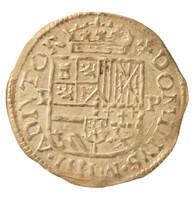 TMNK 06728
          <br/>
          Kroon uit Gelre op naam van Philips II, koning van Spanje (1556-1598)
          <br/>
          <em>Gelre, hertogdom (1339-1581)</em>