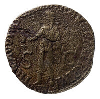 TMNK 09316
<br/>
Dupondius uit het Romeinse Keizerrijk op naam van Antonia Augusta (minor, de jongere) / Marcus Antonius / Octavia (minor, de jongere) Thurina, met kerf door hals
<br/>
<em>Romeins Keizerrijk</em>