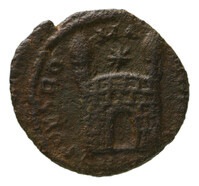 TMNK 09714
<br/>
Aes 4 uit het Romeinse Rijk op naam van Magnus Maximus (383-388)
<br/>
<em>Romeins Keizerrijk</em>