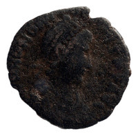 TMNK 09720
<br/>
Aes 3 uit het Romeinse Rijk op naam van Honorius (395-423)
<br/>
<em>Romeins Keizerrijk</em>