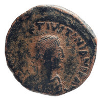 TMNK 09751
<br/>
Follis (veertig nummi) uit het Byzantijnse Rijk op naam van Justinus I (518-527) / Justinianus I (527-565)
<br/>
<em>Byzantijns Keizerrijk</em>