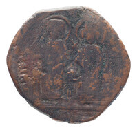 TMNK 09785
<br/>
Follis (veertig nummi) uit het Byzantijnse Rijk op naam van Justinus II (565-578) / Sophia (565-578)
<br/>
<em>Byzantijns Keizerrijk</em>