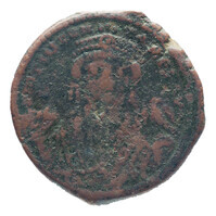 TMNK 09790
<br/>
Follis (veertig nummi) uit het Byzantijnse Rijk op naam van Tiberius Constantijn (578-582)
<br/>
<em>Byzantijns Keizerrijk</em>