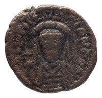 TMNK 09792
<br/>
Halve follis uit het Byzantijnse Rijk op naam van Tiberius Constantijn (578-582)
<br/>
<em>Byzantijns Keizerrijk</em>