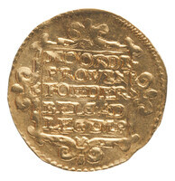 TMNK 10057
          <br/>
          Gouden dukaat uit West-Friesland
          <br/>
          <em>Republiek der Zeven Verenigde Nederlanden, Holland (West-Friesland), landschap (1573-1795)</em>