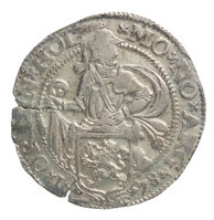 TMNK 10524
          <br/>
          Halve leeuwendaalder uit Holland op naam van Philips II, koning van Spanje (1556-1598)
          <br/>
          <em>Holland, graafschap</em>