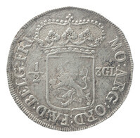 TMNK 10790
<br/>
Halve driegulden (daalder) uit Friesland
<br/>
<em>Republiek der Zeven Verenigde Nederlanden, Friesland, provincie</em>