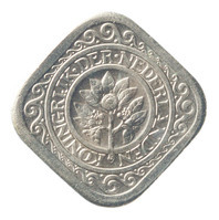 TMNK 10866
<br/>
Vijf cent (stuiver) uit Nederland op naam van koningin Wilhelmina (1890-1948)
<br/>
<em>Nederland, Koninkrijk (1830-heden)</em>