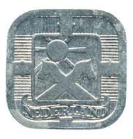 TMNK 10882
          <br/>
          Vijf cent (stuiver) uit Nederland uit de tijd van de Duitse bezetting (1940-1945)
          <br/>
          <em>Nederland, Duitse bezetting (1940-1945)</em>