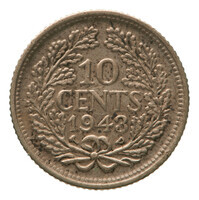 TMNK 11961
          <br/>
          Tien cent (dubbeltje) uit De Verenigde Staten van Amerika op naam van koningin Wilhelmina (1890-1948) en bestemd voor de Overzeese gebiedsdelen
          <br/>
          <em>Nederland, Koninkrijk (1830-heden)</em>