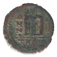 TMNK 16766
<br/>
Follis (veertig nummi) uit het Byzantijnse Rijk op naam van Tiberius Constantijn (578-582)
<br/>
<em>Byzantijns Keizerrijk</em>