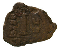 TMNK 16773
<br/>
Kwart follis uit het Byzantijnse Rijk op naam van Mauritius Tiberius (582-602)
<br/>
<em>Byzantijns Keizerrijk</em>